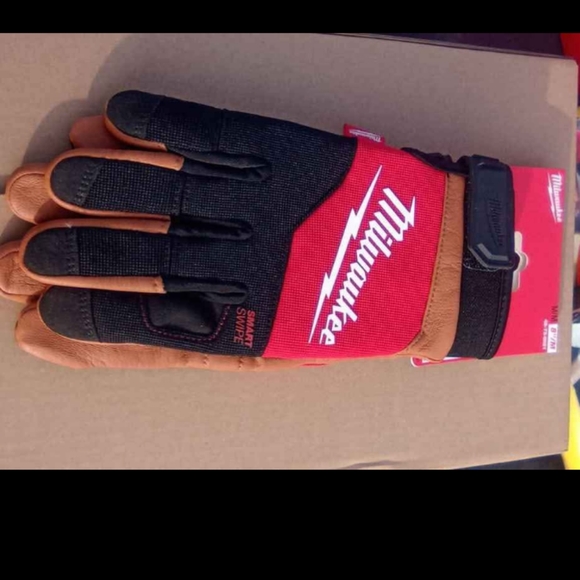 Accessories - 🆕Milwaukee Work Gloves